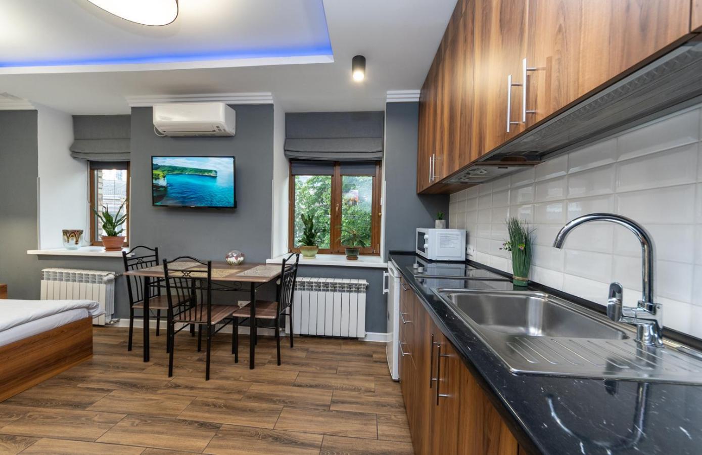 Lux Apartment Near Arena City Kyjev Exteriér fotografie