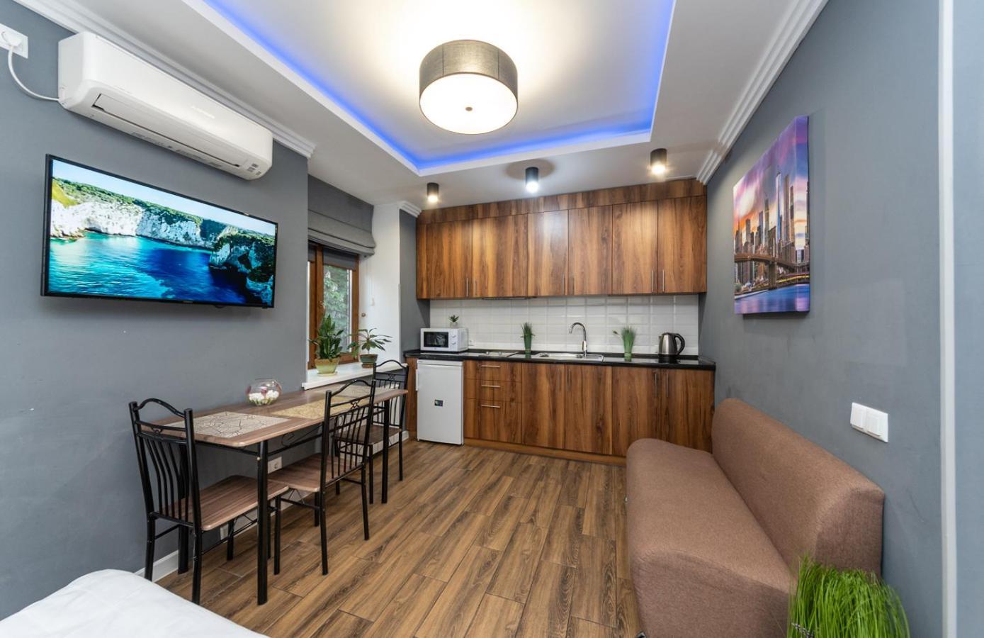 Lux Apartment Near Arena City Kyjev Exteriér fotografie