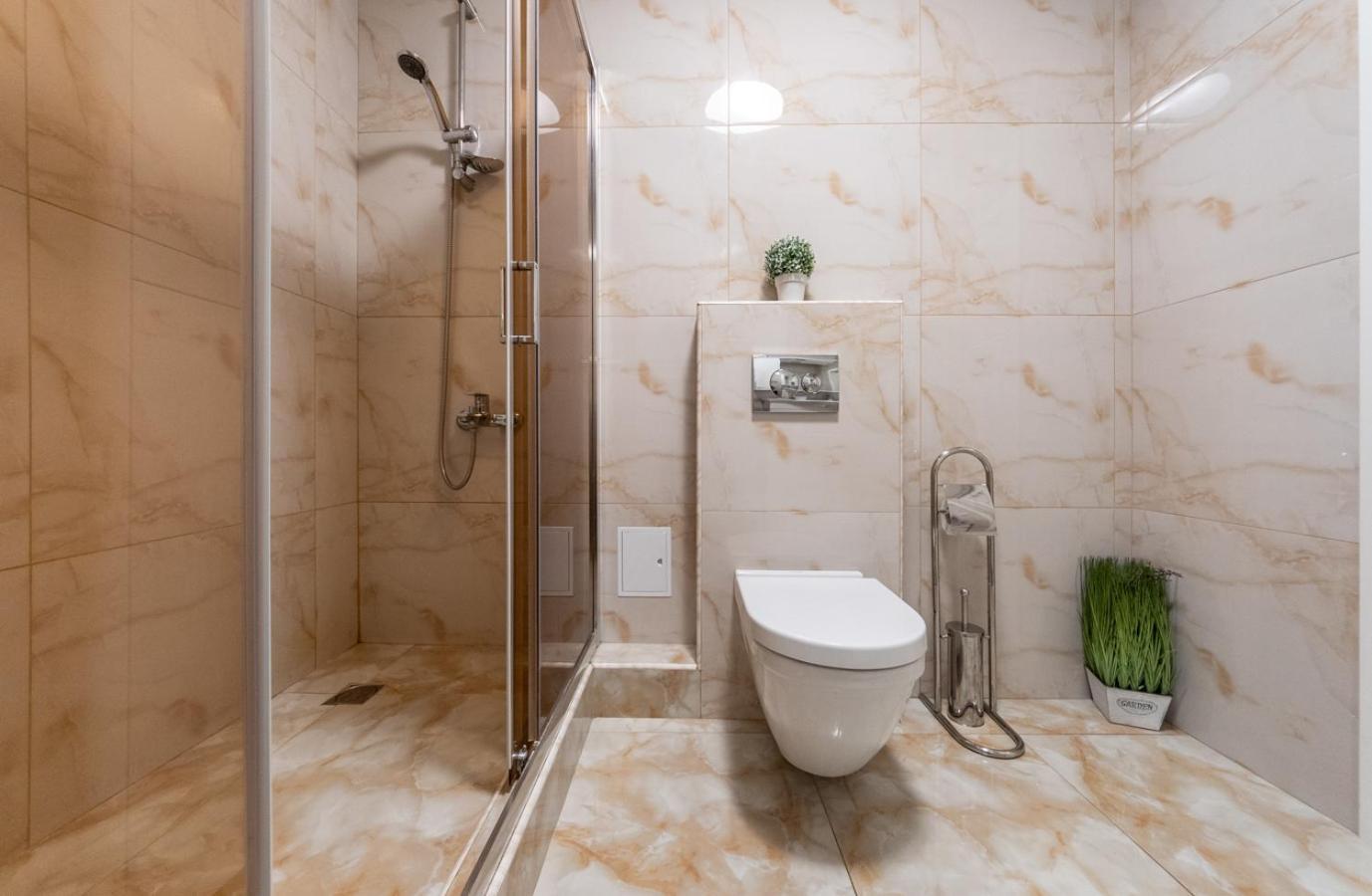 Lux Apartment Near Arena City Kyjev Exteriér fotografie