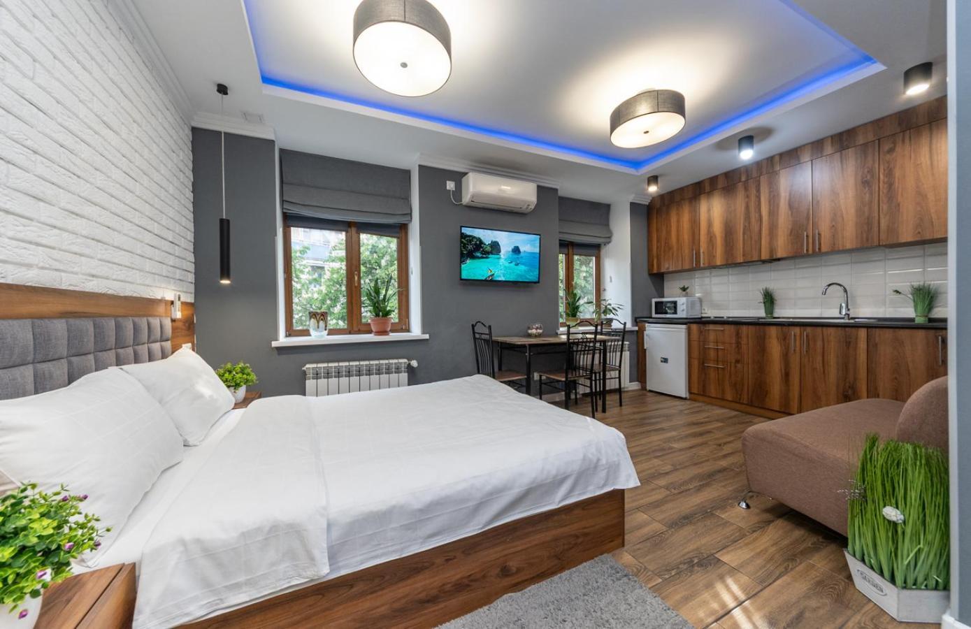 Lux Apartment Near Arena City Kyjev Exteriér fotografie