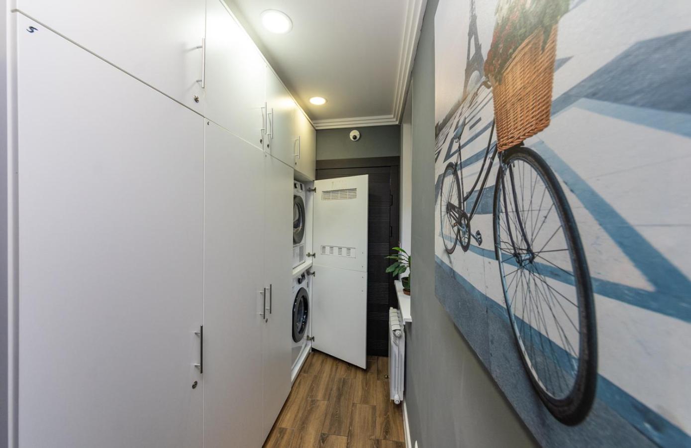 Lux Apartment Near Arena City Kyjev Exteriér fotografie